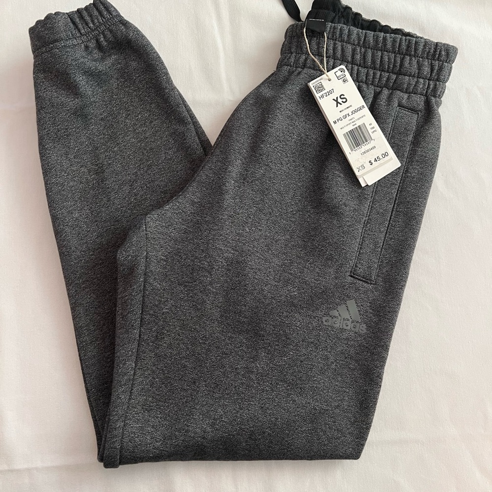 NWT Mens Adidas Jogger